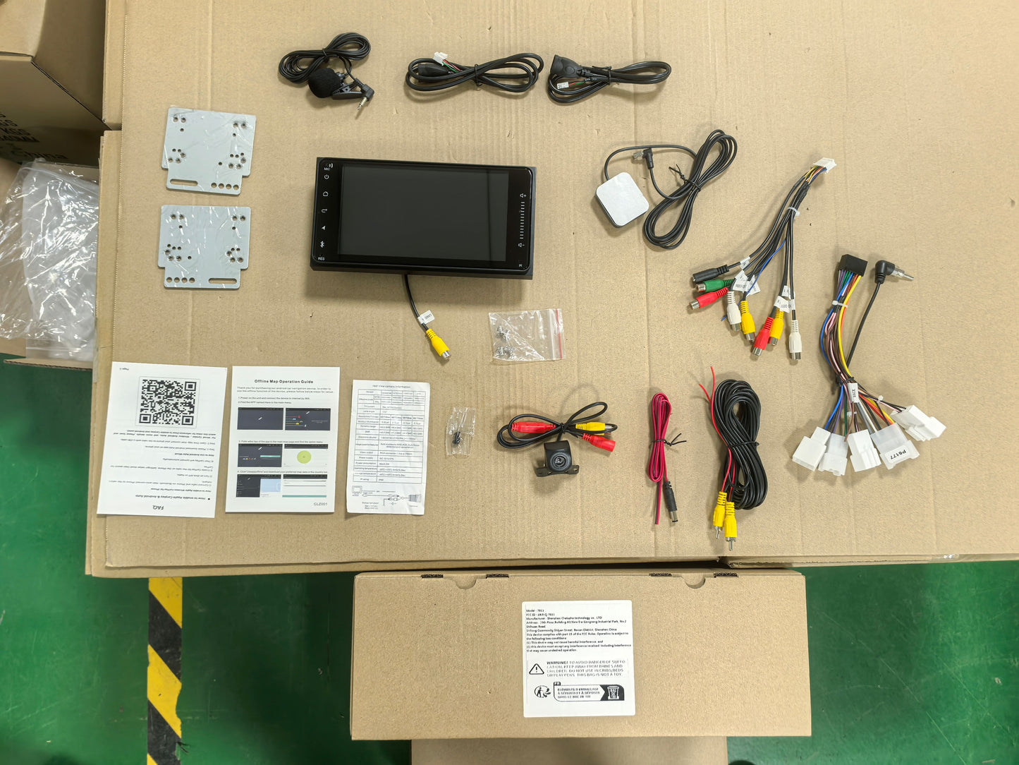 CarPlay & Android Auto Car Stereo for Toyota Universal (Fits Corolla) – 7" Dual Touchscreen, Android 13, 2+32GB, AHD Backup Camera & Microphone