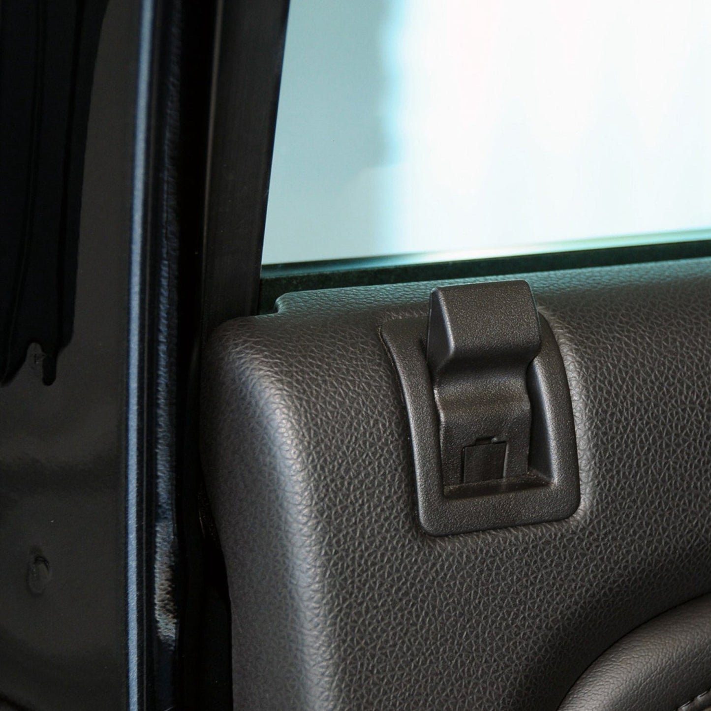 4pcs Car Door Lock Knobs Tab Auto Front/Rear Window Locker – Compatible with Chevy/GMC Silverado/Sierra 2007-2013 | 15844616